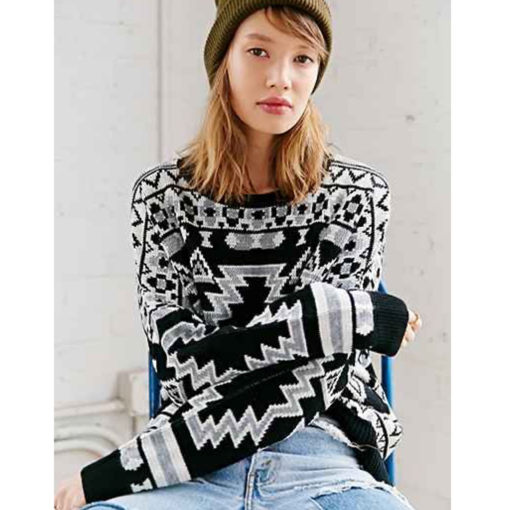BDG Black & White Geometric Intarsia Sweater - S